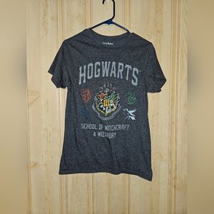 HARRY Potter T-Shirt Size S Graphic Hogwarts Shield WB Universal Gray Unisex
